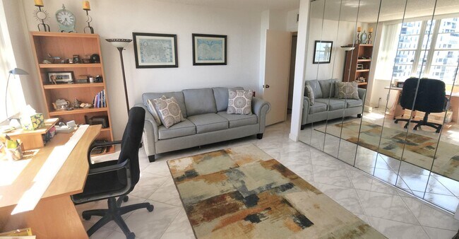 Building Photo - 2121 N Ocean Blvd