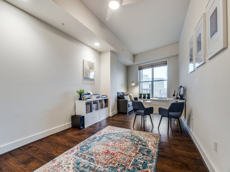 Building Photo - 5055 Addison Cir