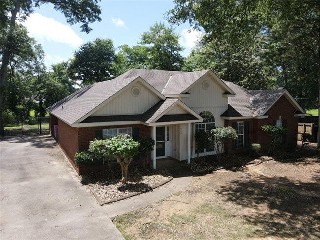 Building Photo - 364 Homewood Dr