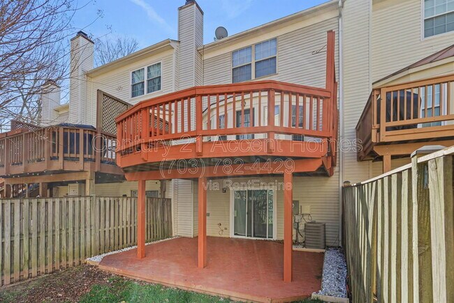 Building Photo - 6719 Sunset Woods Ct