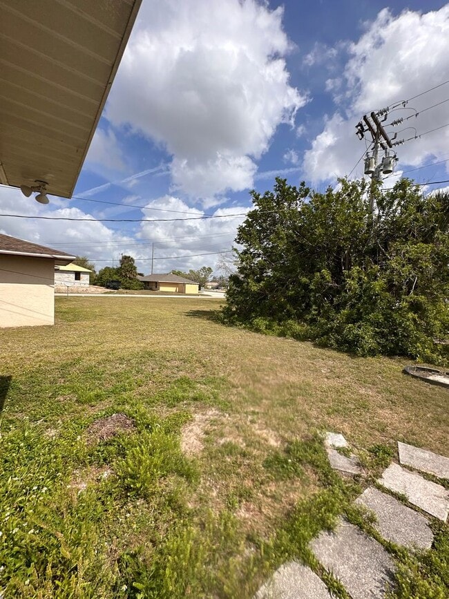 Building Photo - Charming 2-Bedroom, 2-Bathroom Duplex for Rent!