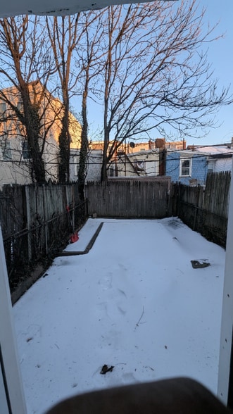 Building Photo - 202 Cherry St