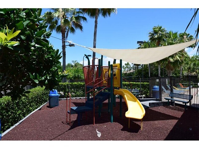 Building Photo - 569 Vallance Way NE