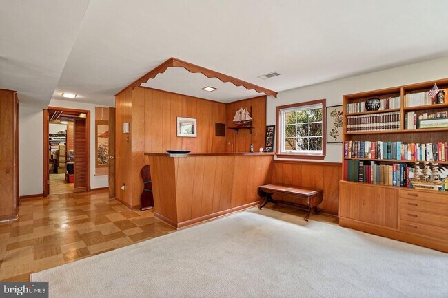Building Photo - 6425 Noble Dr