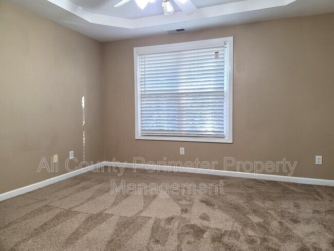 Building Photo - 5634 Crest Trace Ct