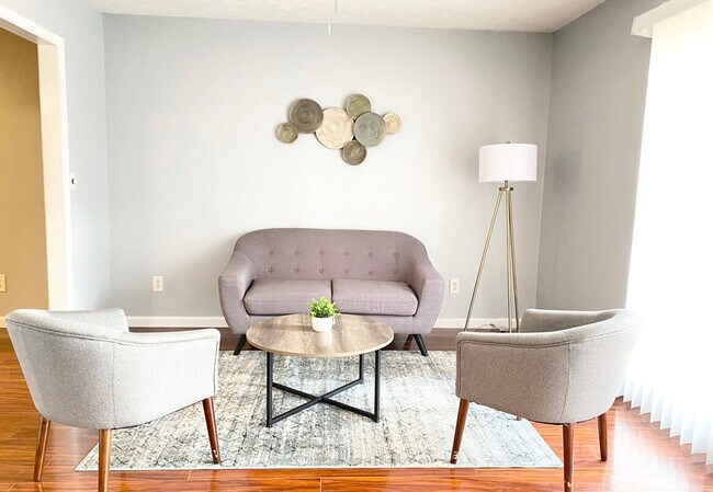 Primary Photo - 175 Michael Dr