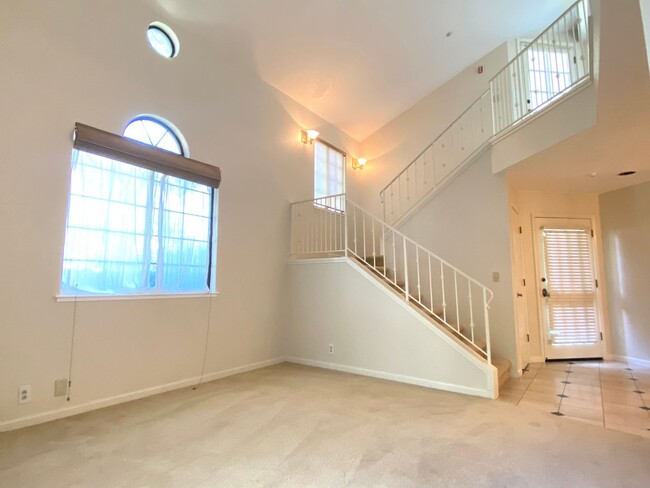 Building Photo - 3BD 3BA Condo in Andalusia Gated Community...