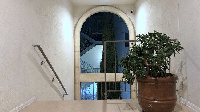 Staircase Access - 813 15th St