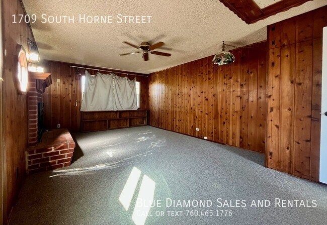 Building Photo - 1709 S Horne St