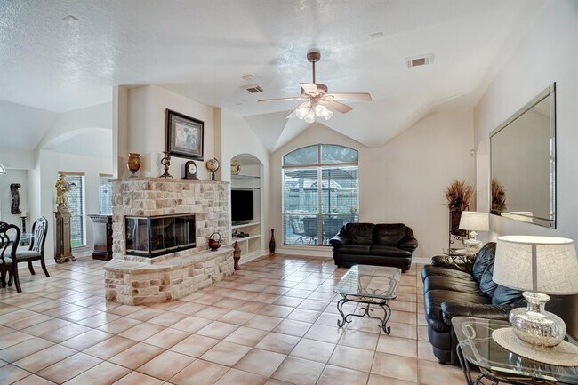 Building Photo - 5307 Summerland Ridge Ct