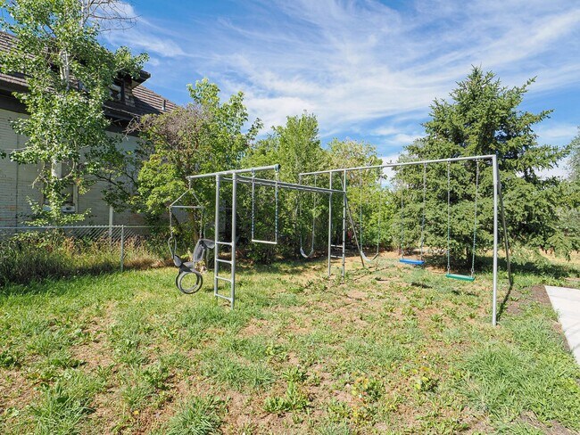 Building Photo - 2 Bedroom, 1 Bathroom American Fork Home