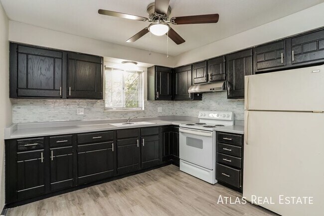 Building Photo - 64 Newport Cir