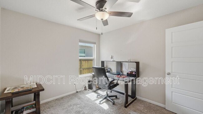 Building Photo - 1116 RIVER WOOD