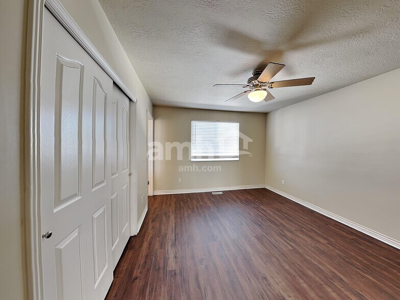 Building Photo - 1496 N 2150 W