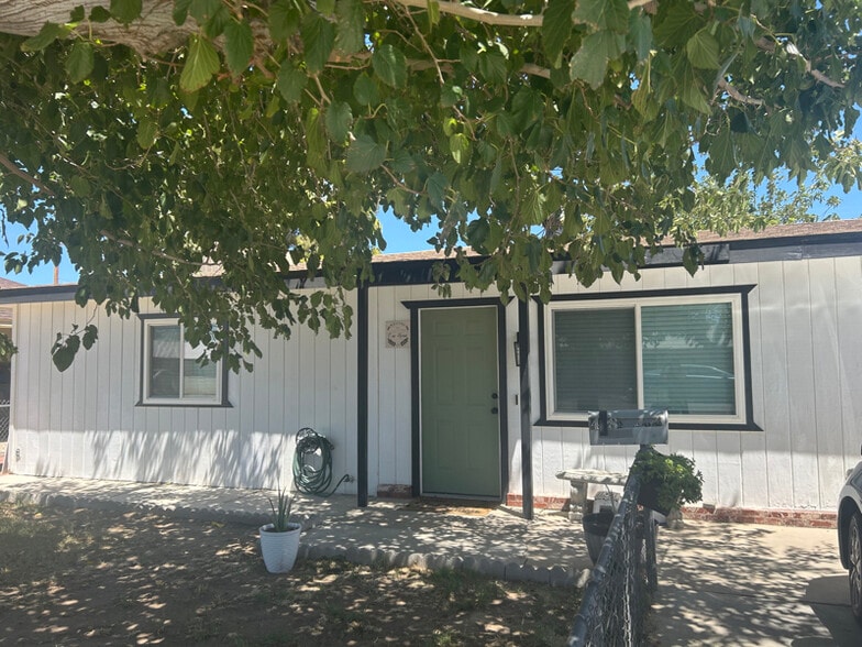 Primary Photo - 428 N Fairview St