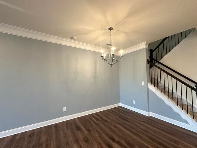 Building Photo - HARRISBURG TOWNHOME