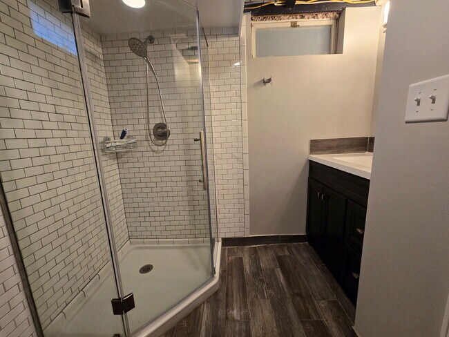Building Photo - 203 S Wilson Ave