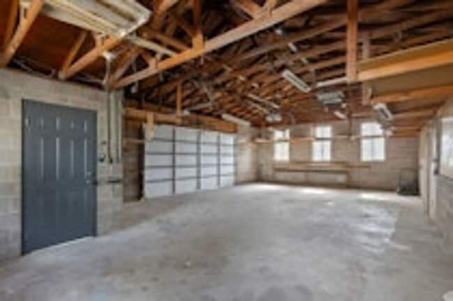 Building Photo - 2085 N 900 W