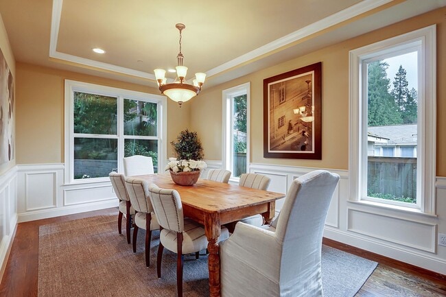 Building Photo - 5Bdrm+Office / 3.5 bath - West Bellevue Home