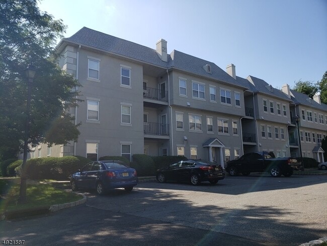 Building Photo - 1201 Brittany Dr