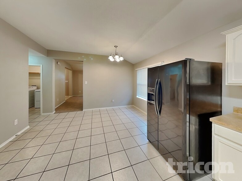 Building Photo - 711 Lentisco Dr