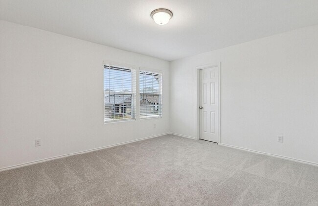 Building Photo - 820 Lake Fletcher Rd