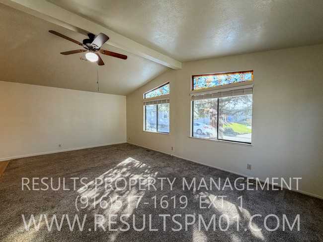 Building Photo - Fantastic Over 55 Community! Amenities! 2 bedroom