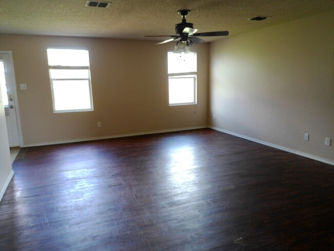 Building Photo - 3054 Dusty Ridge Dr