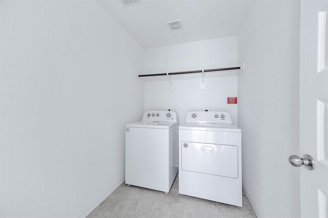 Building Photo - 1010 Appaloosa Ln