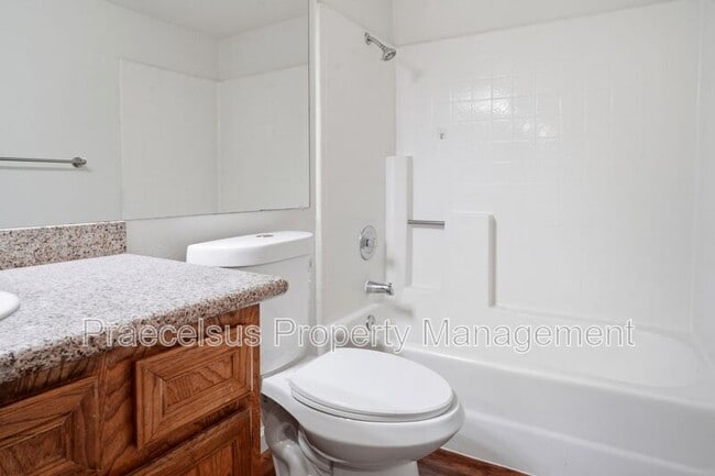 Building Photo - 1535 Apache Dr