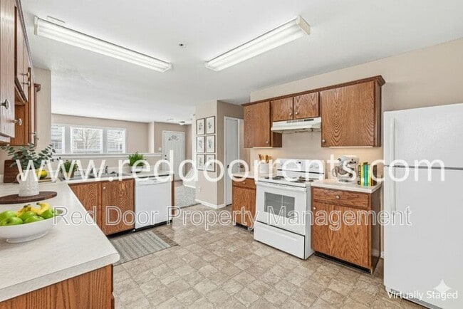 Building Photo - 10227 Cumberland Pointe Blvd