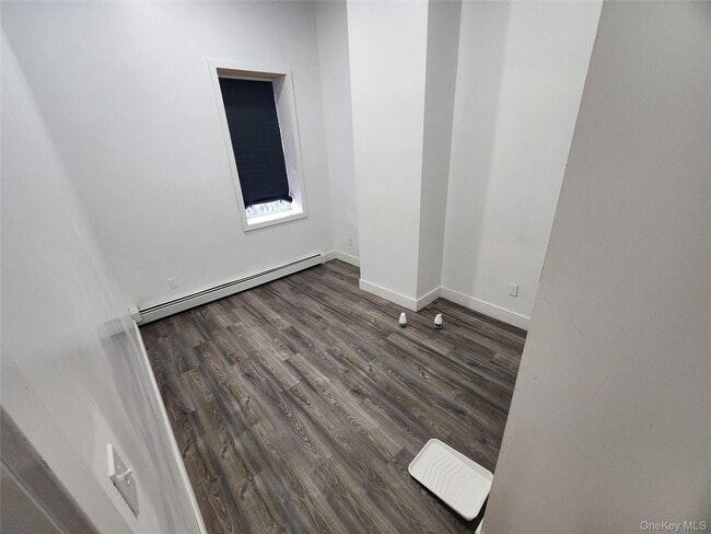 Building Photo - 57 Carpenter Ave