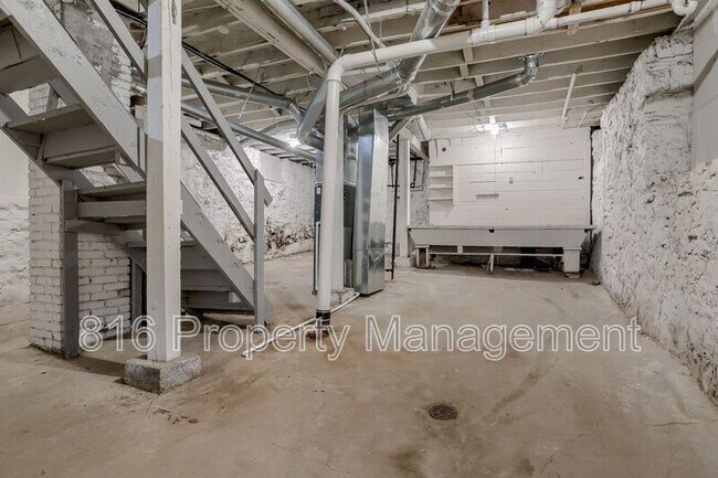 Building Photo - 3541 Mersington Ave