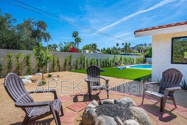 Building Photo - 1970 S Joshua Tree Pl