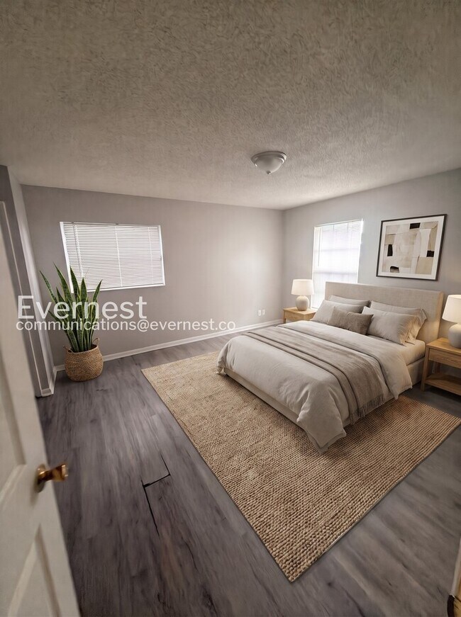 Building Photo - 3 Bed, 2 Bath Home with Garage / Pet-Friendly / Coming Soon!