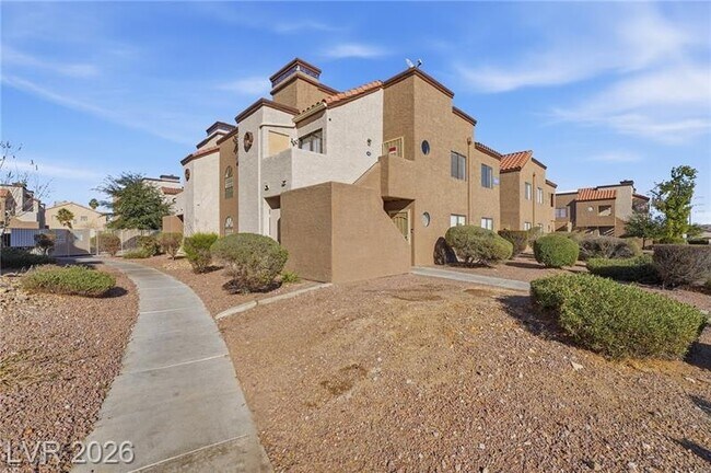 Building Photo - 2982 Juniper Hills Blvd