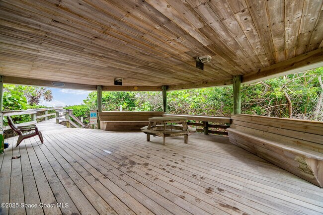 Building Photo - 215 Ballyshannon St