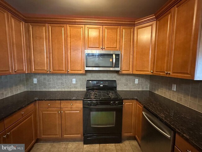 Building Photo - 416 Masterson Ct