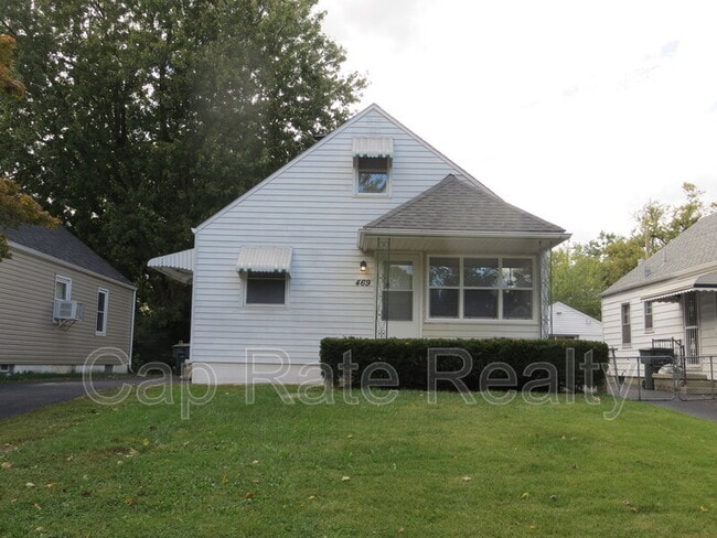 Building Photo - 469 S Waverly St