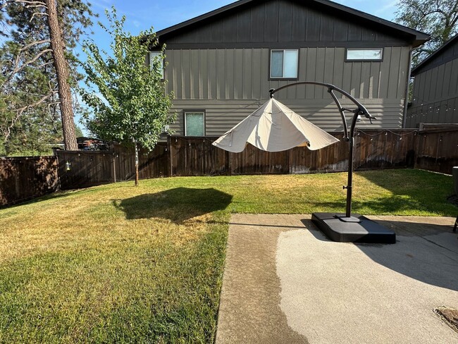 Building Photo - Latah Creek Craftsman 3 Bedroom 2 1/2 Bath...