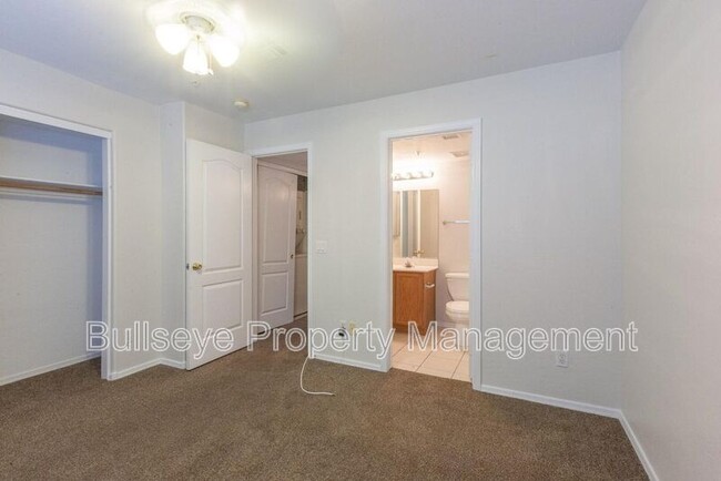 Building Photo - 3716 E University Dr