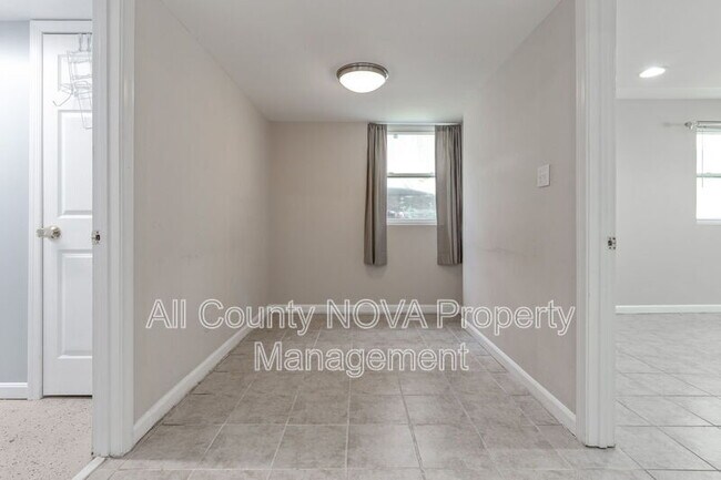 Building Photo - 4141 21st Rd N