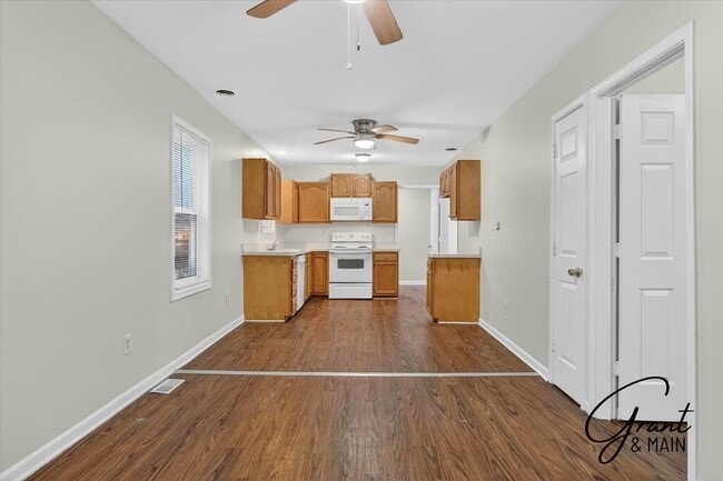 Building Photo - 3 bedroom ranch $1175