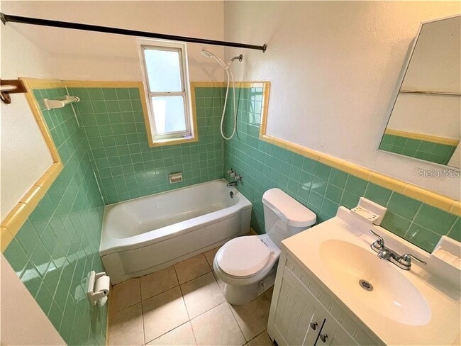 Building Photo - 2334 38th Ave N