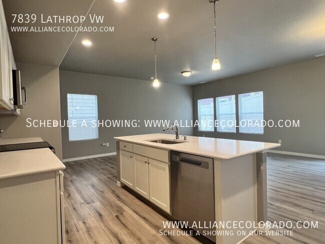 Building Photo - 7839 Lathrop Vw