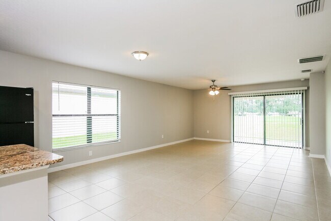 Building Photo - 6543 Redbay Dr