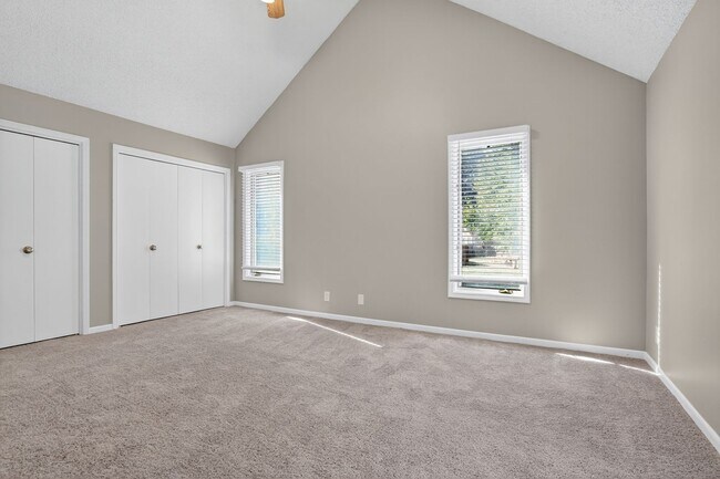 Building Photo - Your Beautifully Remodeled 3BR/2.5BA Townh...