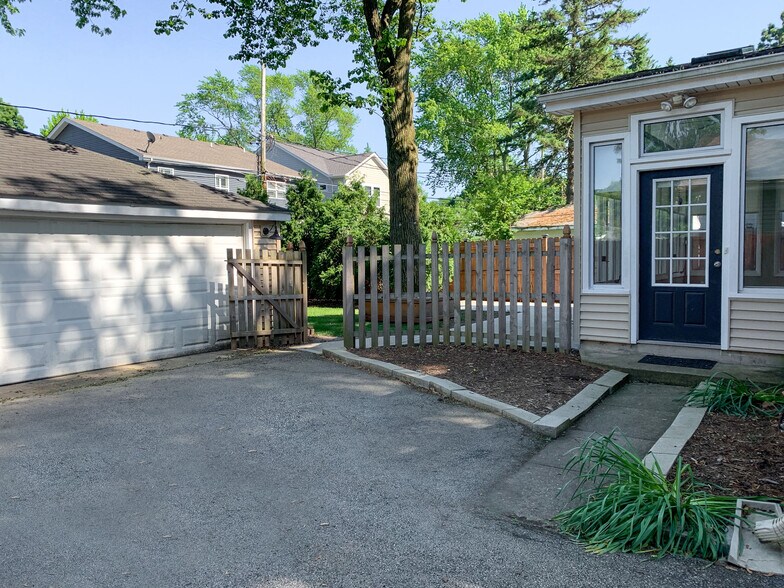 Backyard + Garage - 1336 N Eagle St