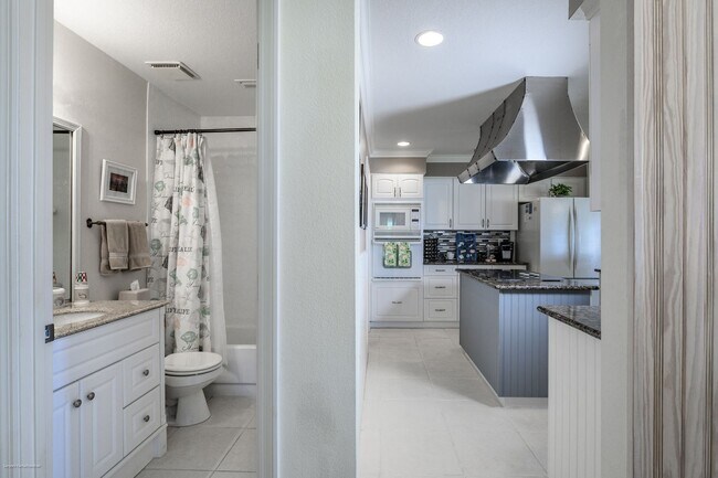 Building Photo - 1477 Park Beach Cir