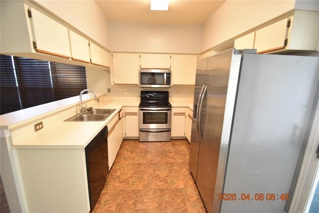 Building Photo - 2701 Penzance St